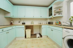 KITCHEN- click for photo gallery